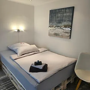 Apartment Standardzimmer Nahe Messe Und Airport Düsseldorf
